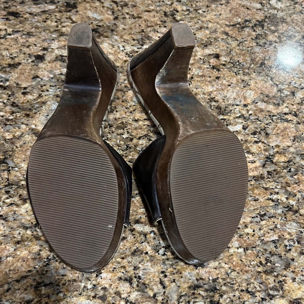 Coach Brown wood bottom Women's 3 inch heel Sandals - Picture 7 of 8
